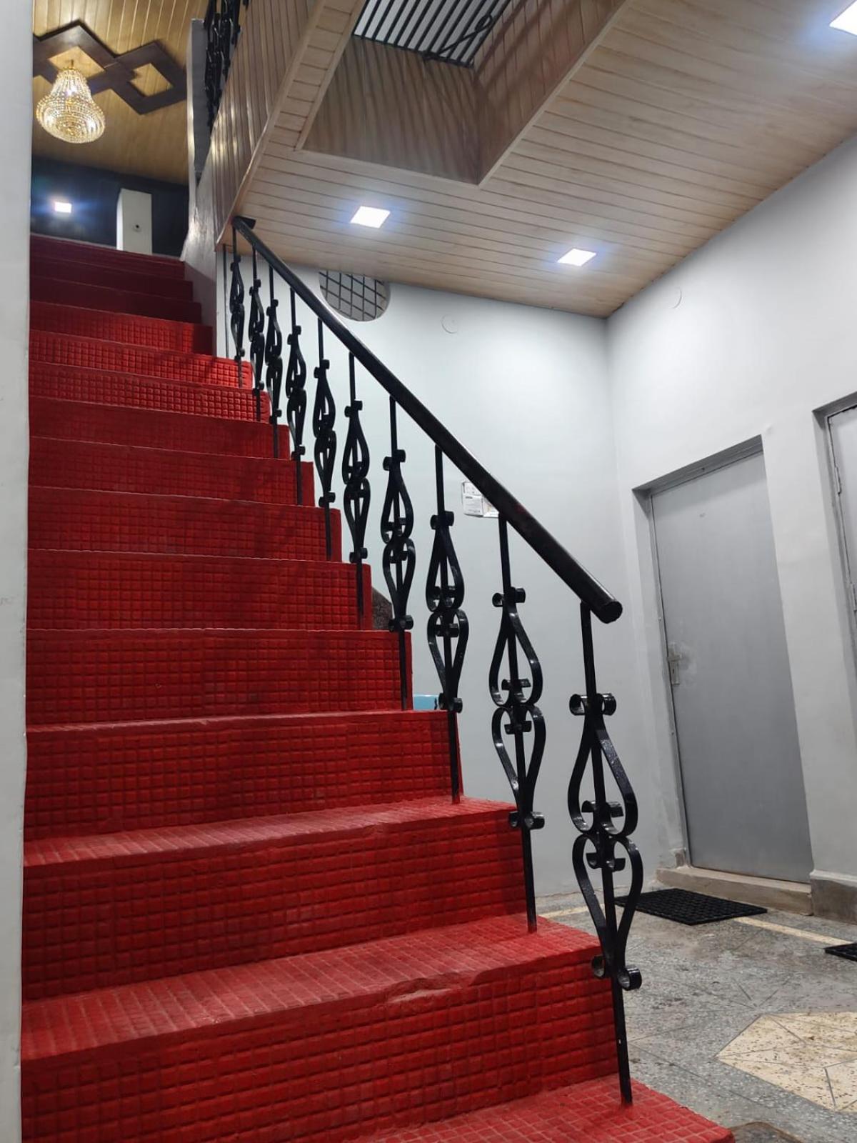 Hotel Crystal Dreams Mathura Zewnętrze zdjęcie